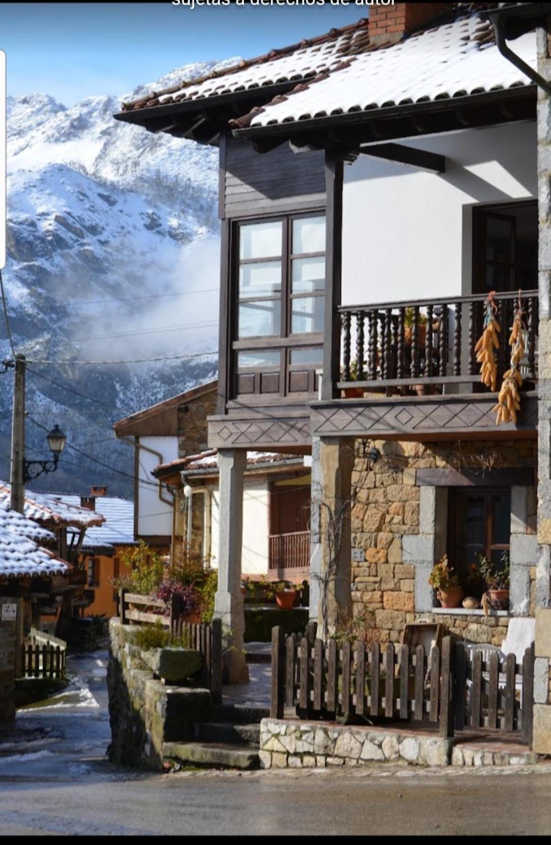 Apartamentos Rurales El Collain De Campiellos Eksteriør billede