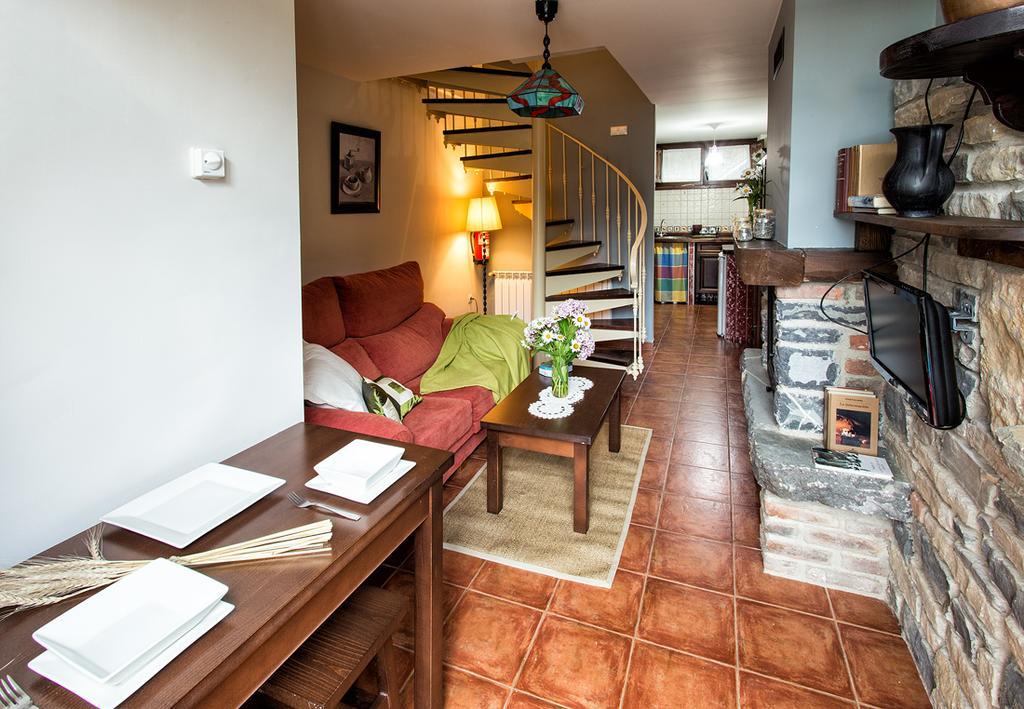 Apartamentos Rurales El Collain De Campiellos Eksteriør billede